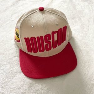 Mitchell & Ness Red and Cream Houston Rockets Hat